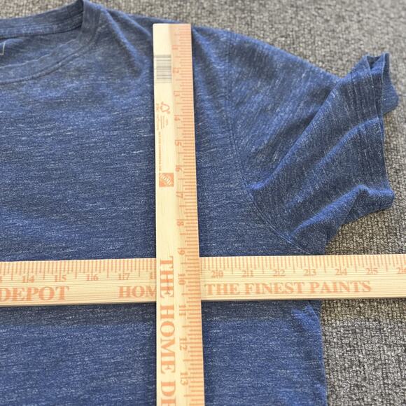 LL Bean Mens Size Large Slightly Fitted Heather Blue 275203 Short Sleeve T-Shirt - Picture 2 of 5